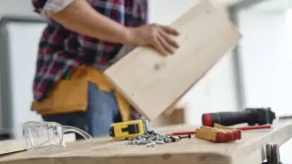 Алматы полициясы жиһаз жасап беремін деген алаяқтың құрбандарын іздестіріп жатыр