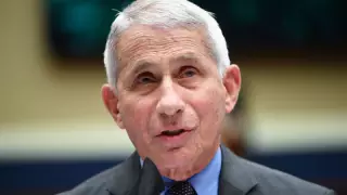 АҚШ-тың бас инфекционист дәрігері "дельта" штамының ерекшелігін айтты