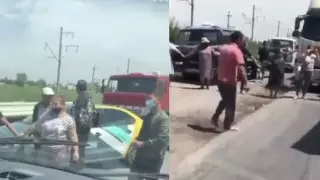 Алматы облысында ашулы тұрғындар жолды жауып тастады