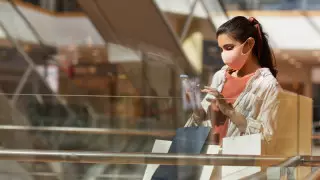 20 шілдеде Алматыда сауда орталықтары, базарлар қалай жұмыс істейді?