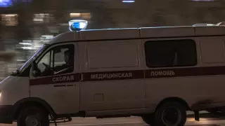Алматыда мотоцикл жүргізушісі балалы әйелді қағып кетті