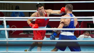 "Бабына келе алмады". Бас бапкер Левит пен Нұрдәулетовтің жеңілісіне қатысты пікір білдірді