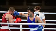 Олимпиада-2020: Әбілхан Аманқұл өзбек боксшысын нокдаунға түсіріп, ширек финалға шықты