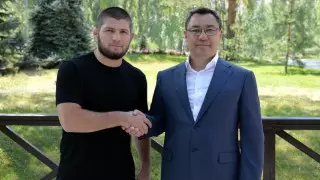 Хабиб Нурмагомедов Қырғызстан президентімен түскен суретін жариялады