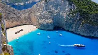 Әлемдегі ең танымал жағажайдың бірі туристер үшін қайта ашылады