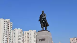 Нұр-Сұлтанда Жұмабек Тәшеновтің ескерткіші ашылды