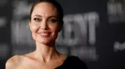 Анджелина Джоли ауған халқы туралы айту үшін Instagram-ға тіркелді