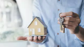 Алматы студенттері жалға берілетін пәтер күрт қымбаттағанына шағымданды