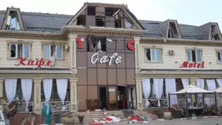 Тараз маңындағы жарылыстардан кейін жол бойындағы кешен тоналған