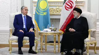 Тоқаев Иранның жаңа президентімен кездесті