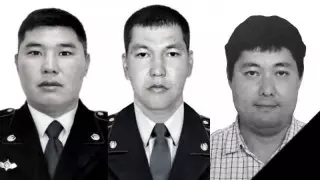 Тоқаев Алматыдағы атыста қаза тапқан полицейлер мен сот орындаушысын марапаттады