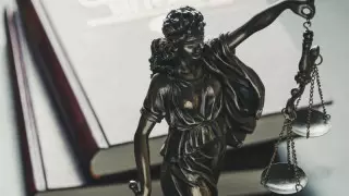 Кәсіпкер өзін өлтіруге тапсырыс беруші жазадан құтылады деп қорқатынын айтты