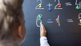 "Оқушылардың аты-жөні сандармен белгіленген". Желіде жаңа фейк тарады