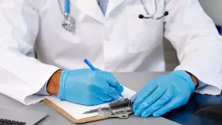 Қарағанды ​​облысында аурухана басшысы қызметкерлерінен пара алды деген күдікке ілінді