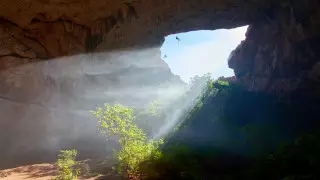 Мұнда жоңғарларды ойсырата жеңген және жер астына бай кітапхана жасырған. Қазақстанның оңтүстігіндегі тарихи жерлер жайлы