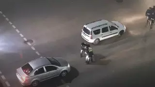 Елордада бойжеткен аялдама мен автокөліктердің әйнегін шақты