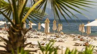 Анталияда қонақүйлер цунамиден қорғана бастады