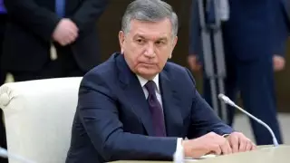 Мирзиеев Өзбекстанда әлеуметтік желілерді бұғаттаған шенеунікті жазалады