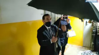 Шенеуніктердің бюджет қаражатына қолшатыр сатып алуы жұрттың ашуына тиді