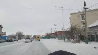 Қызылордада қар жауып, жарық өшіп, көліктер жүрмей қалды