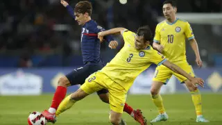 Футболға өзімізді масқаралау үшін қыруар қаржы құйып жатырмыз - депутат