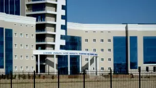 Ақтауда COVID-19-ға қарсы вакцина салдырмағандар университетке кіре алмай жатыр