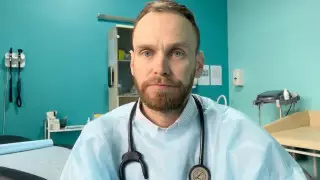 Қазақстандық дәрігер АҚШ-та ұшақ бортында әйелге көмек көрсетті