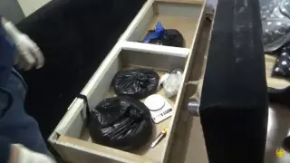 Елордалық зоосалонда есірткі салынған қаптар табылды