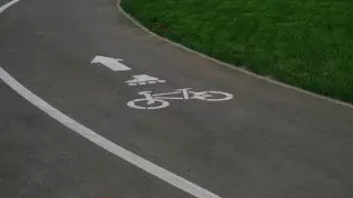 Алматыда Манас көшесі бойымен веложол салынып үлгермеген