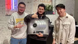 Қазақстандық әнші орындаған кавер төрт платина дискісін алды