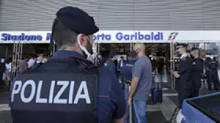 Ер адам әзіл үшін жүздеген пойыздың қозғалысын тоқтатты