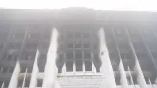 Әкімдік ғимараты қирап, өртенді, ал әкім Алматыда - Бабақұмаров