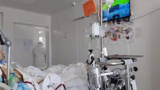 "Жанат, біз сені күтеміз": астаналық дәрігерлер инфекциялық стационарларда түсірілген әсерлі фотоны бөлісті