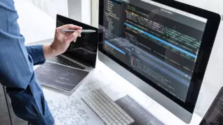 Тоқаев: Цифрландыруға меморгандар арасындағы тіміскі әрекеттер кедергі