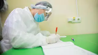 Теріде көрінетін коронавирус симптомы аталды