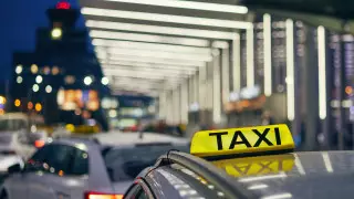 Оралда студент қызды зорлады деген такси жүргізушісі мен оның танысының соты өтіп жатыр