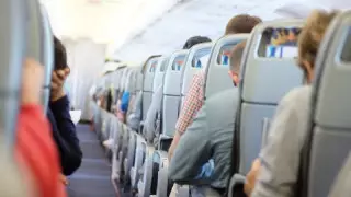 Бортсерік экипажға ескертусіз ұшақта орын ауыстыру қаупін айтты