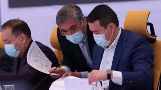 Желіде премьер-министр Смайыловтың сағаты талқыланды