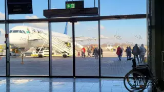 Қазақстандықтарды Украинадан эвакуациялау: Атыраудан Польшаға екінші ұшақ ұшты