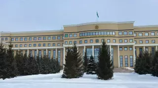 Парламентте санкция туралы сөз қозғалғаннан кейін Ұлыбритания елшісі ҚР СІМ-ге шақырылды