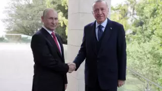 Путин Ердоғанмен Украинадағы жағдай туралы сөйлесті