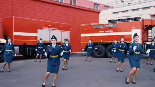 Алматы ТЖД-ның қыз-келіншектері 8 наурызға орай флешмоб биледі