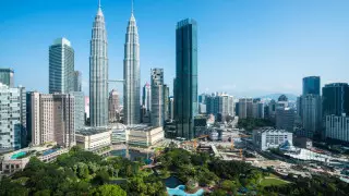 Сауд Арабиясы мен Малайзия туристерге кіруді жеңілдетті