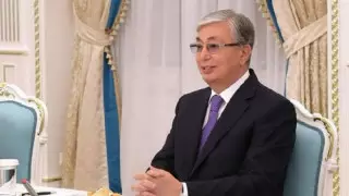 Тоқаевтың студент кезінде түскен мұрағат суреті жарияланды