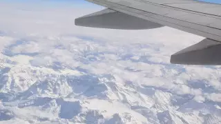 Ыстамбұлда қардың салдарынан 407 рейс тоқтатылды