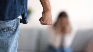 Қарағандыда 30 жастағы ер адам оқушы қызға шабуыл жасады