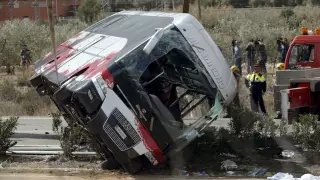 Түркияда туристер отырған автобус аударылды