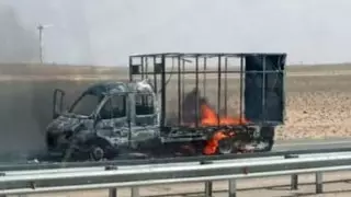 Ақтау-Жаңаөзен тасжолында "Газель" өртеніп кетті