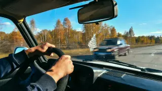 Сағатына 230 шақырым. Қызылордада асқан жылдамдықпен жүрген жүргізуші видеоға түсіп қалған