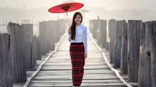 Таиланд туристерге арналған коронавирус сынағын алып тастады